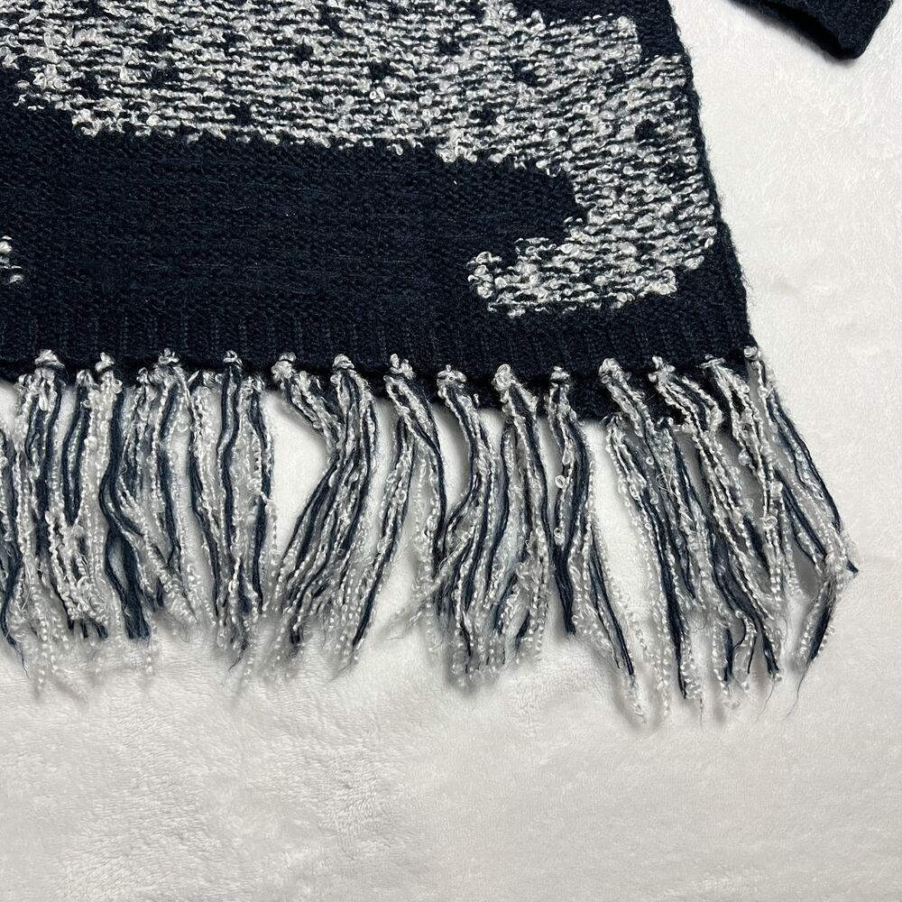 Romeo & Juliet Couture Turtleneck Knit Tunic Sweater w/ Fringe Trim Size Small - Picture 5 of 9